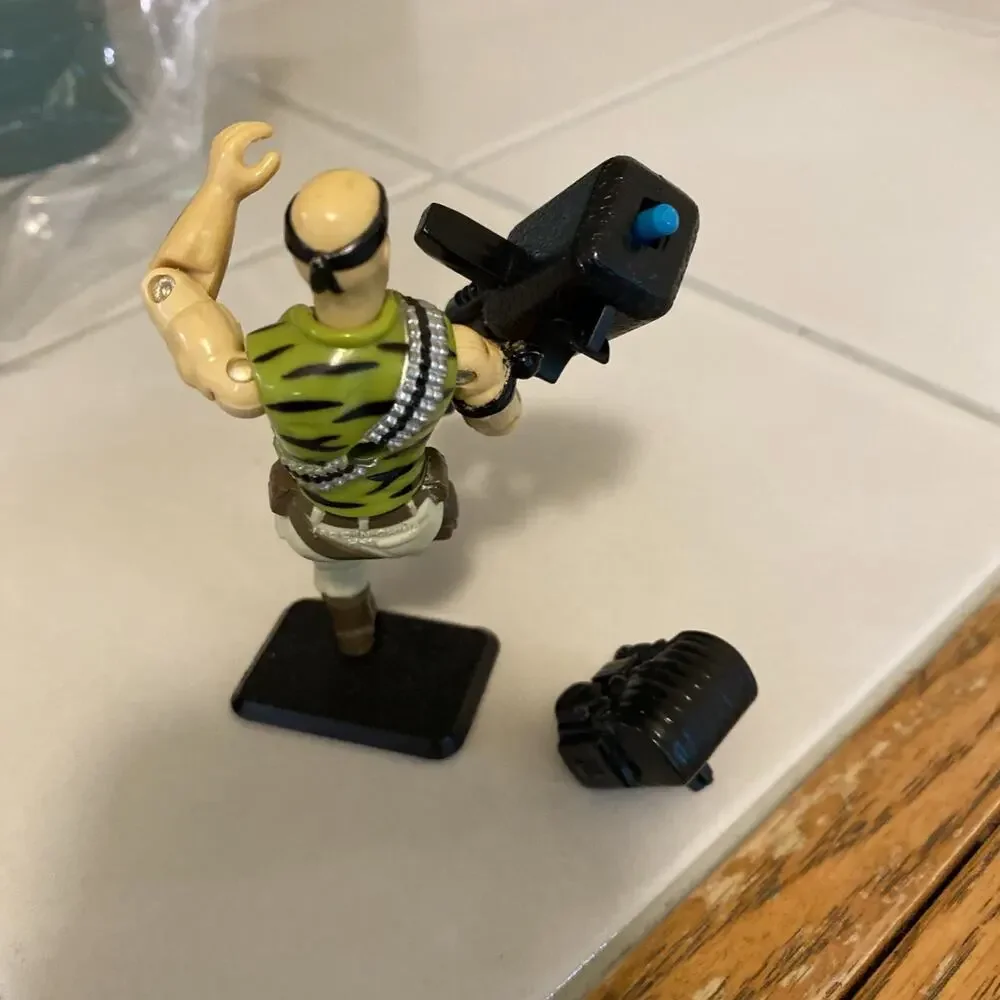 GI Joe 1992 Gung Ho - figure, launcher, stand & pack